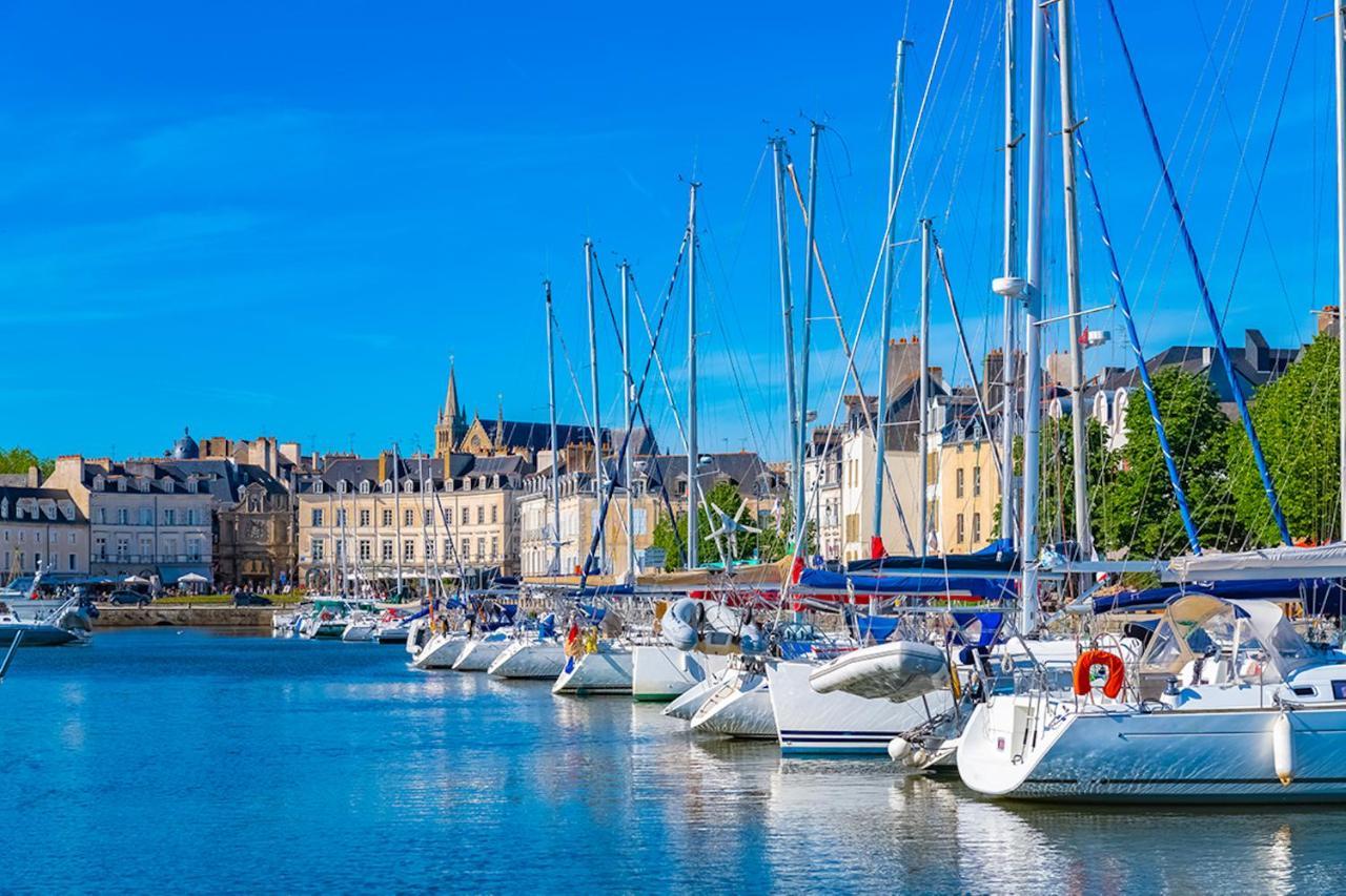 Appartement Neuf Rdc Avec Terrasse A Vannes Centre Luaran gambar