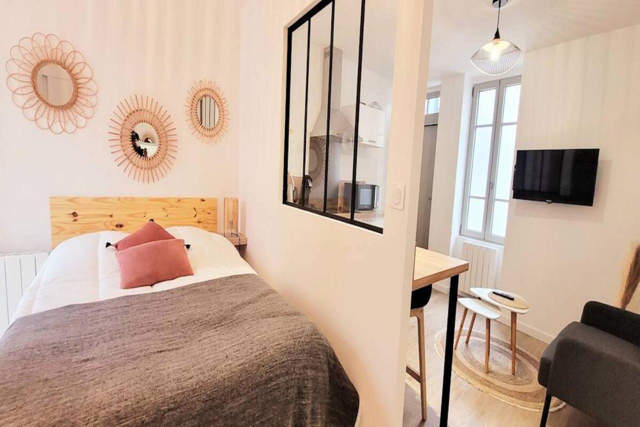 Appartement Neuf Rdc Avec Terrasse A Vannes Centre Luaran gambar